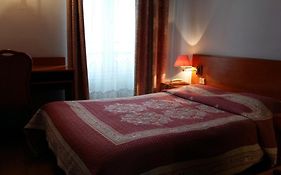 Pax Hotel Paris 18e