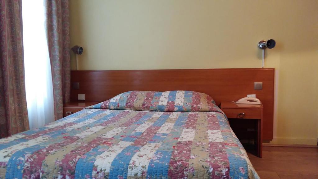 Pax Hotel Paris 18E Экстерьер фото