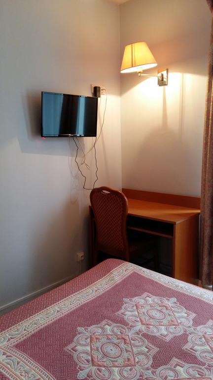 Pax Hotel Paris 18E Экстерьер фото