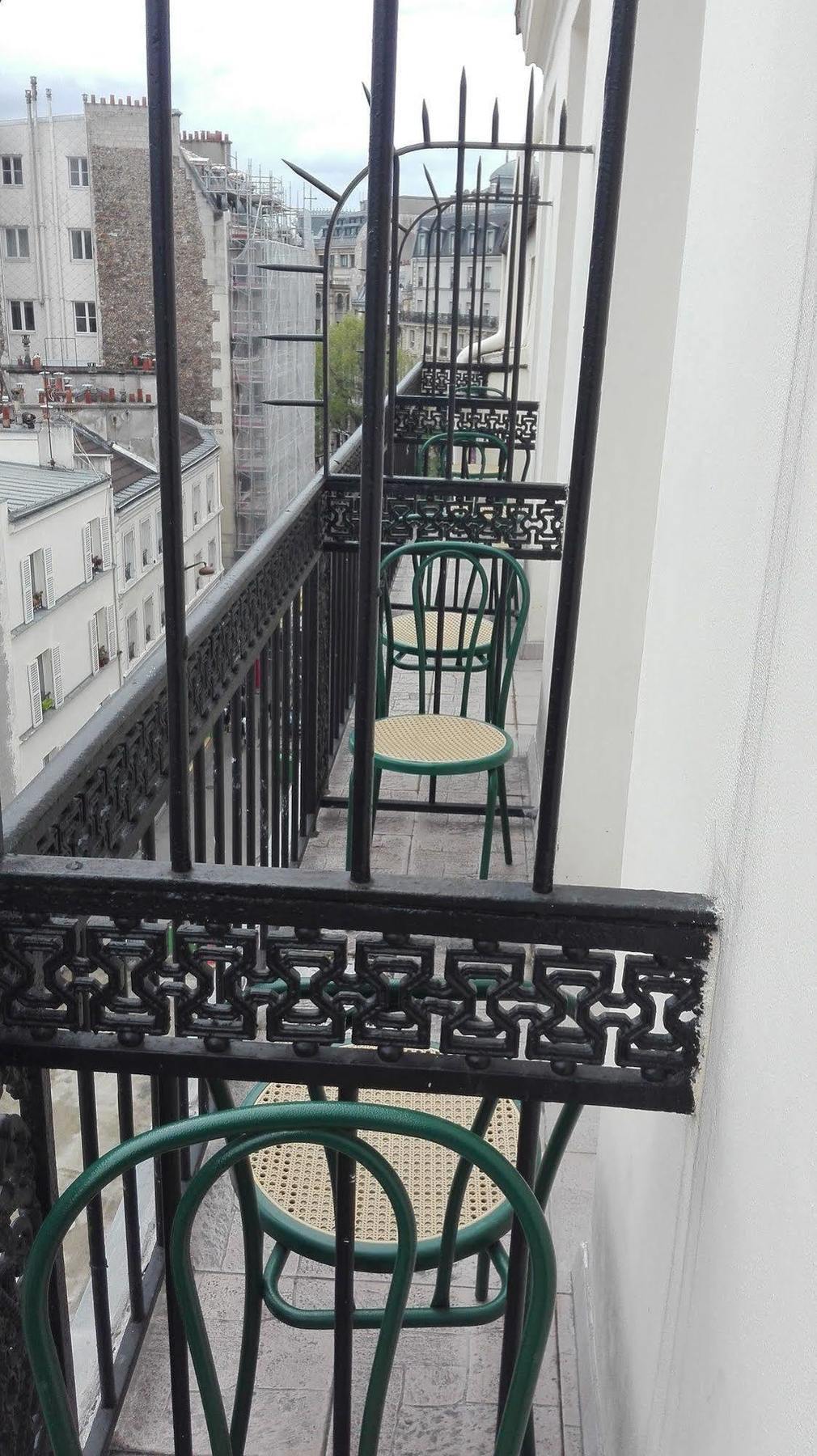 Pax Hotel Paris 18E Экстерьер фото